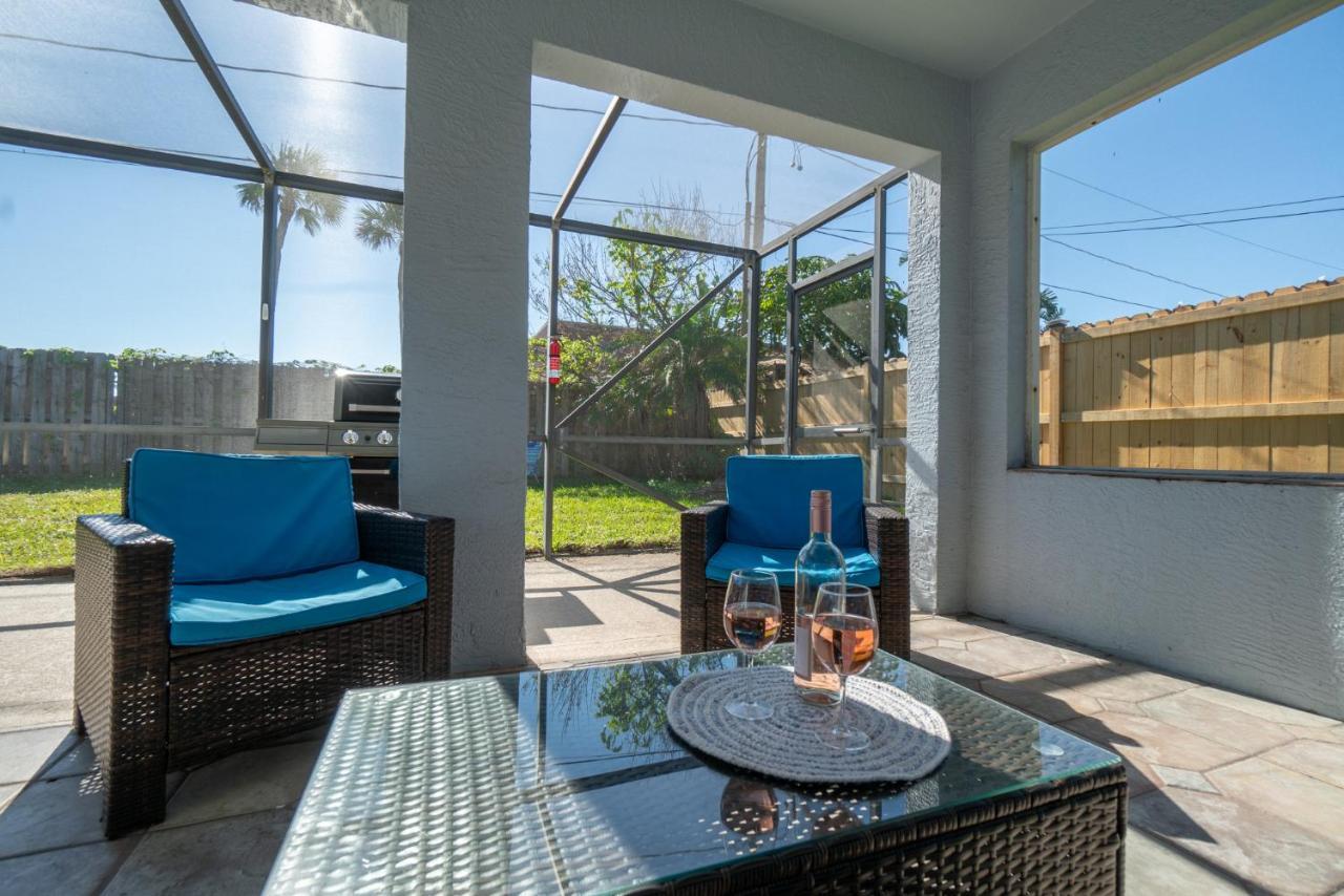 Serene Seaside Retreat - Dog Friendly - 2Br Townhouse With Shared Heated Pool Steps To Paradise Beach! Melbourne Exteriör bild