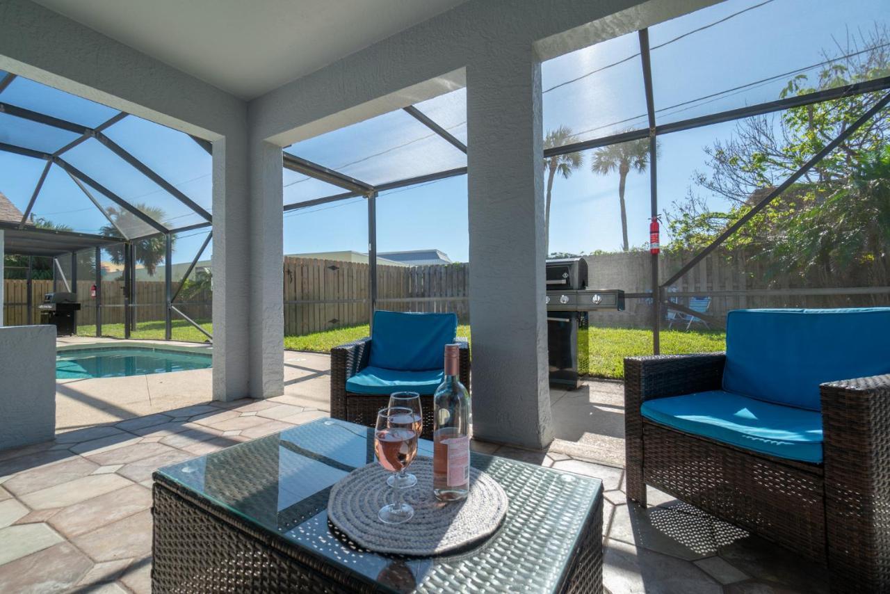 Serene Seaside Retreat - Dog Friendly - 2Br Townhouse With Shared Heated Pool Steps To Paradise Beach! Melbourne Exteriör bild
